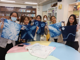 外籍學生手作客家藍染，體驗台灣傳統文化魅力 新聞相片