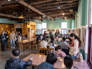 修平科大教師「漫遊.曼谷」AI數位攝影聯展 展現科技與藝術融合創作 新聞相片