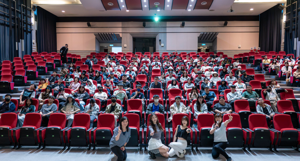 從應援台到人生舞台　群群在修平分享專業日常 詳細內容